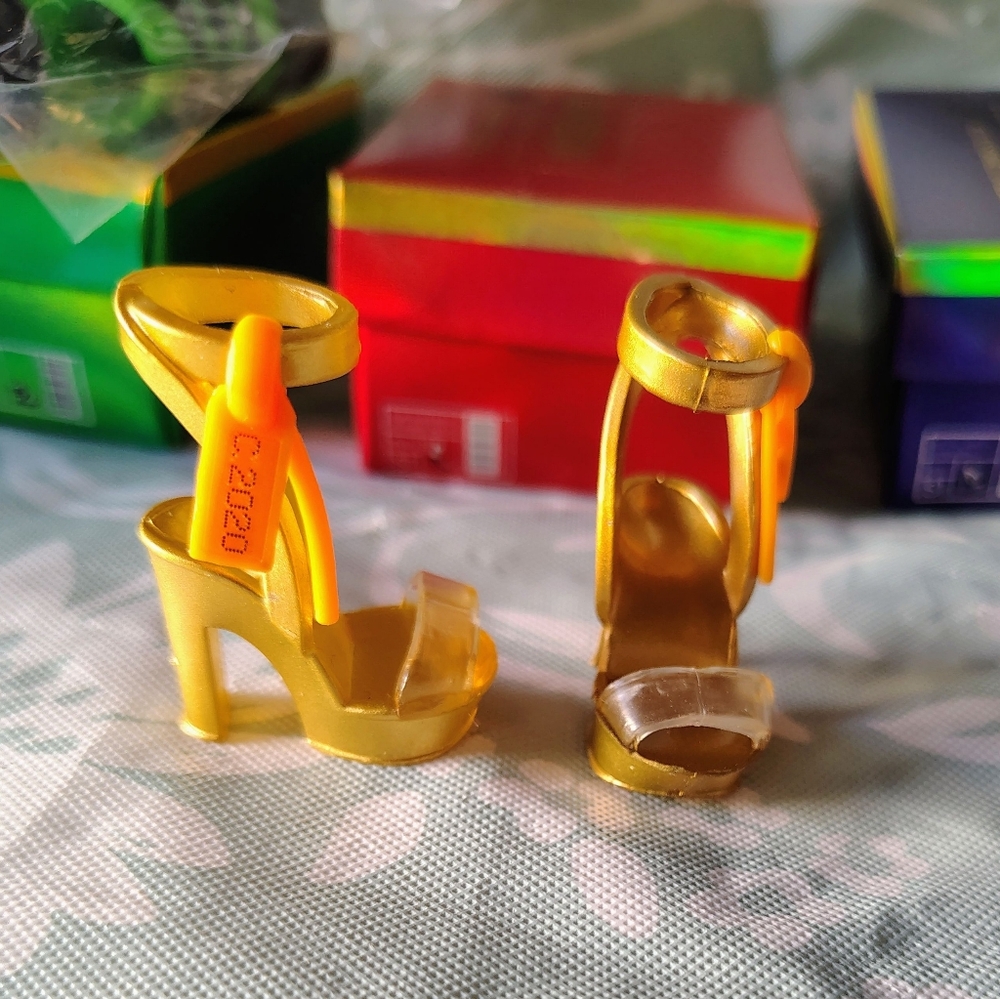 Rainbow High Gold/Orange Heels For Dolls